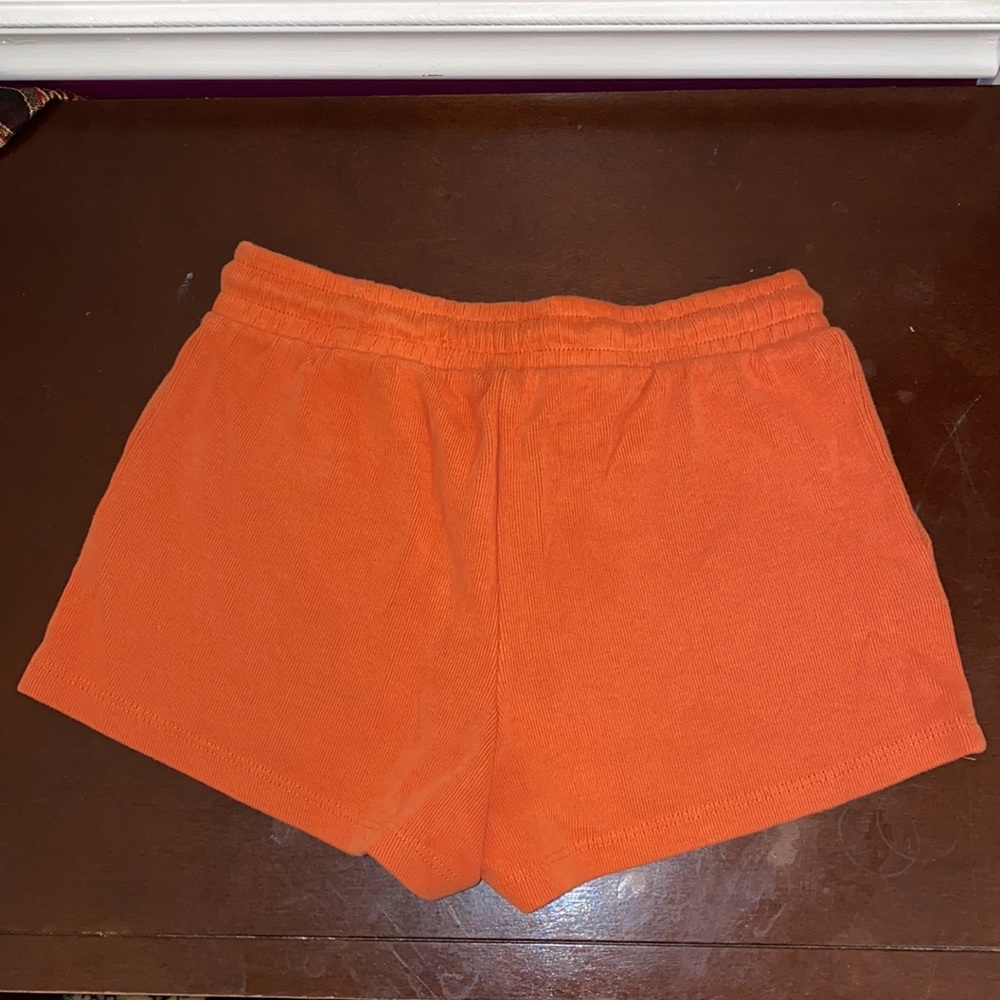 Shorts - Picture 2 of 4